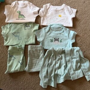 Adorable Dinosaur and Cloud Print  Set